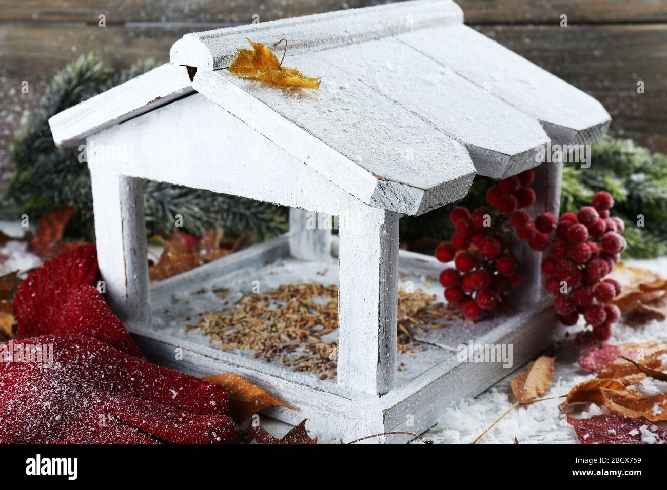 Handmade birdhouse in winter Stock Photo Alamy