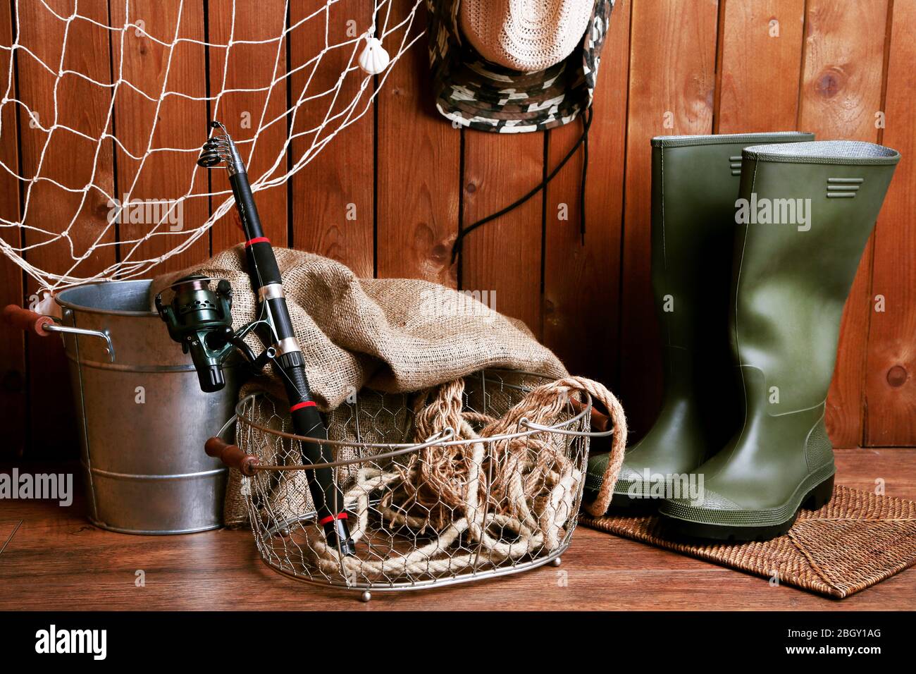 Vintage fishing basket hi-res stock photography and images - Alamy