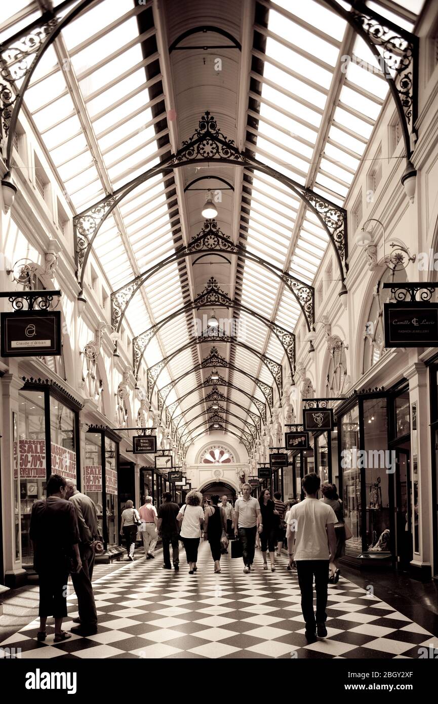 Laneways, Melbourne downtown shopping district, Victoria, Australia Stock Photo Alamy