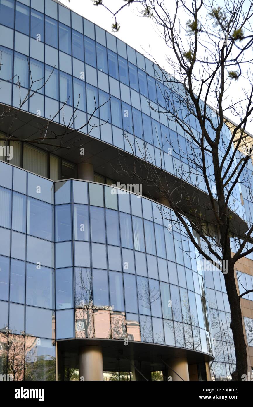 Modern office building - facade Stock Photo - Alamy