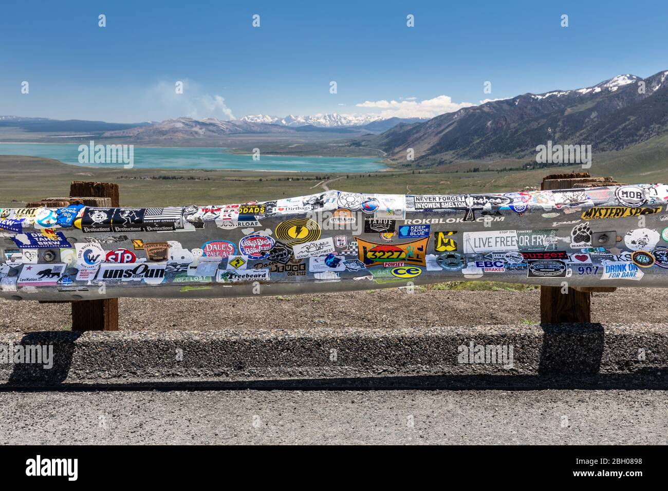 Guard rail hi-res stock photography and images - Alamy
