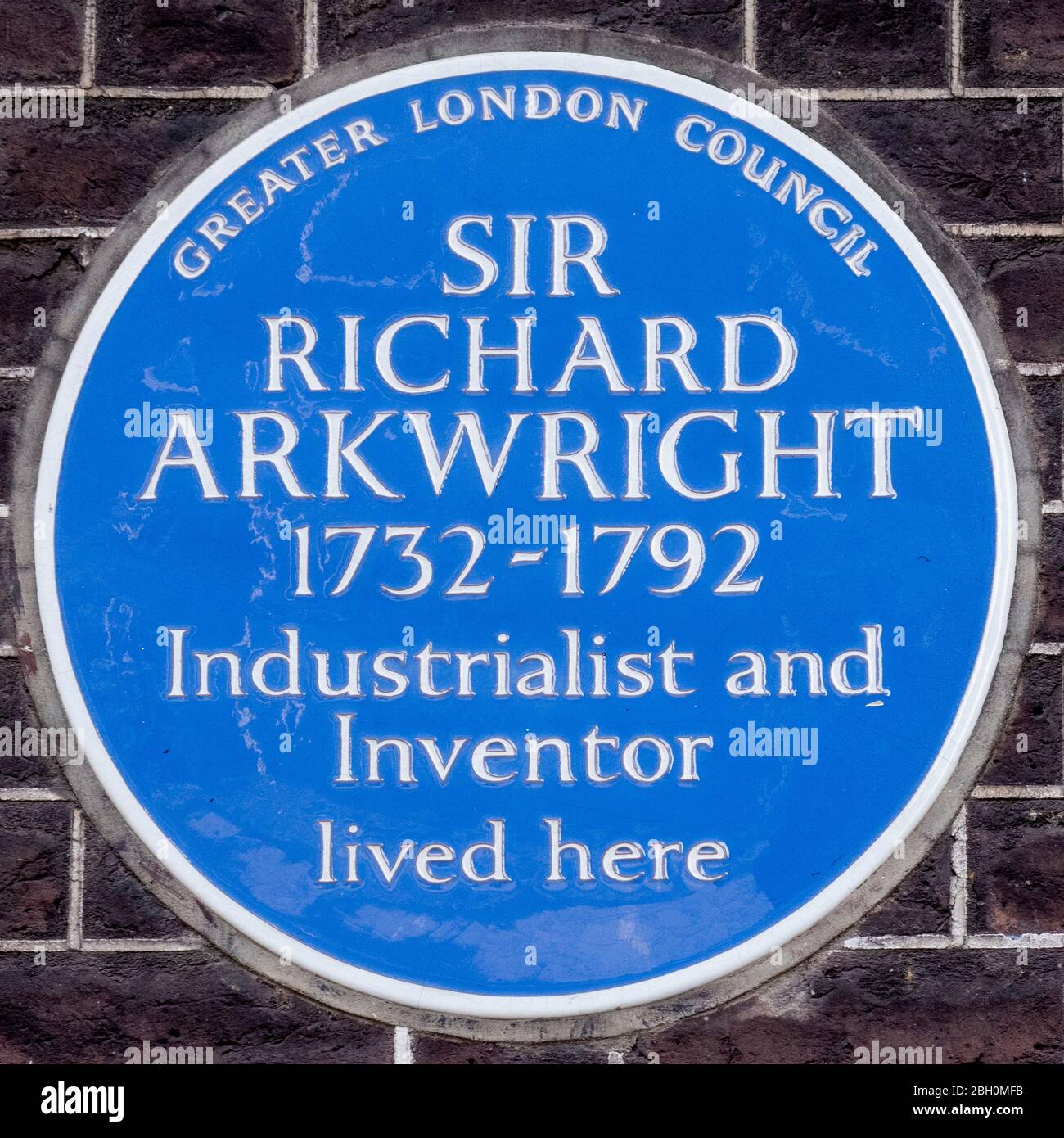 Blue plaque to Sir Richard Arkwright (1732-1792), 8 Adam Street, London Stock Photo