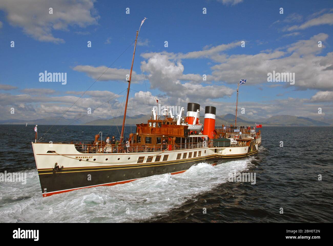 Paddle Steamer WAVERLEY going astern from ARMADALE, ISLE OF SKYE on a short afternoon cruise to INVERIE, KNOYDART, SCOTLAND Stock Photo