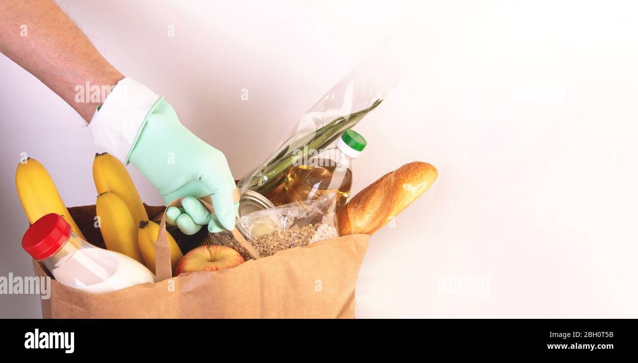 Food packaging. Quarantine food delivery home Stock Photo Alamy