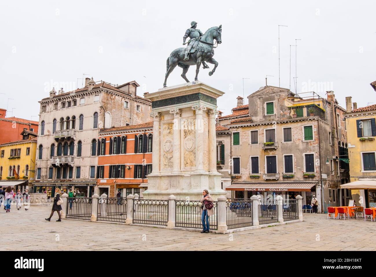 Statua di Bartolomeo Colleoni, Campo Santi Giovanni e Paolo, Castello district, Venice, Italy Stock Photo