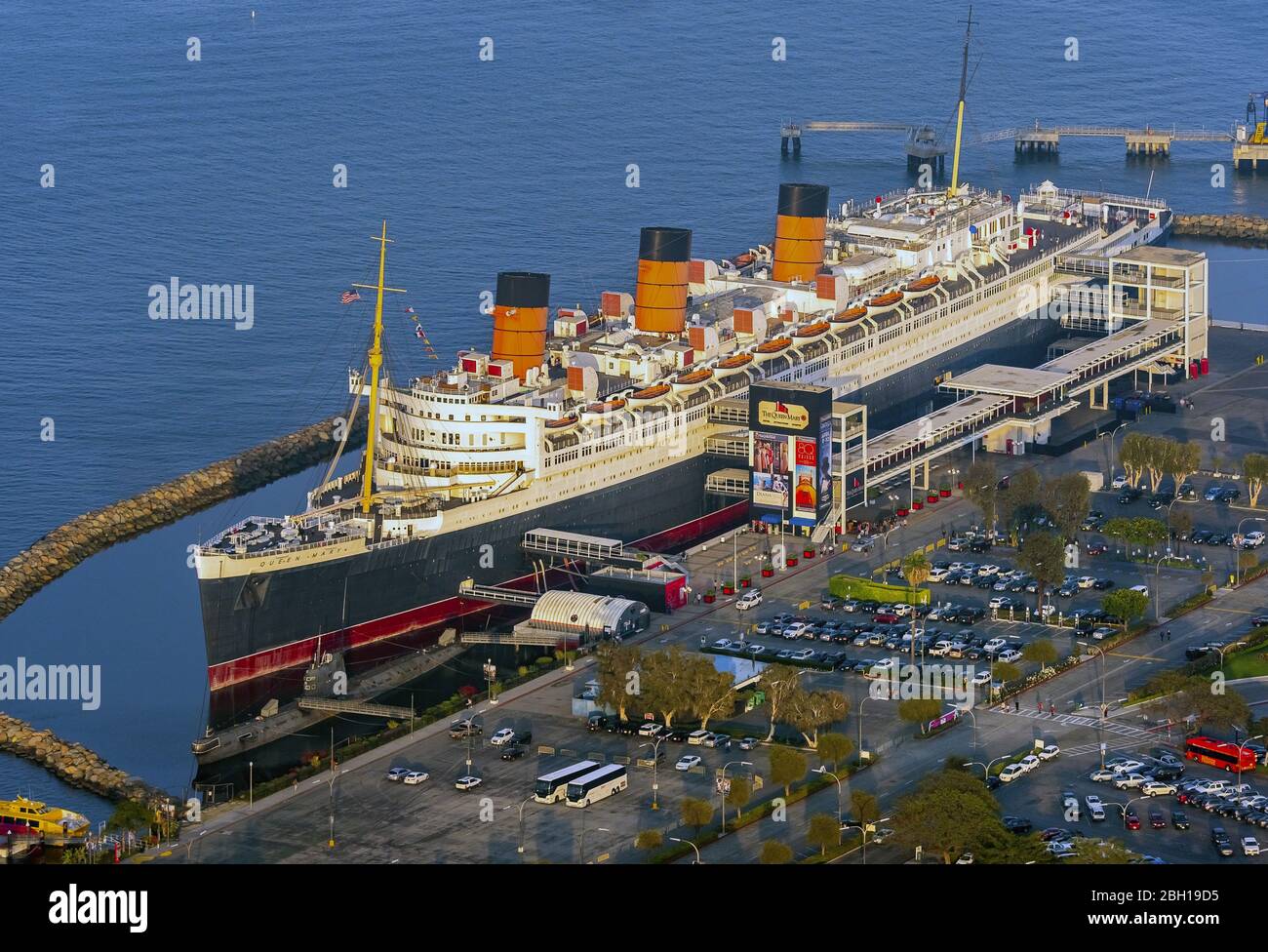 Historic cruise and passenger ship (a Hotel today) The Queen Mary in Long  Beach, , aerial view, USA, California, Long Beach Stock Photo -  Alamy