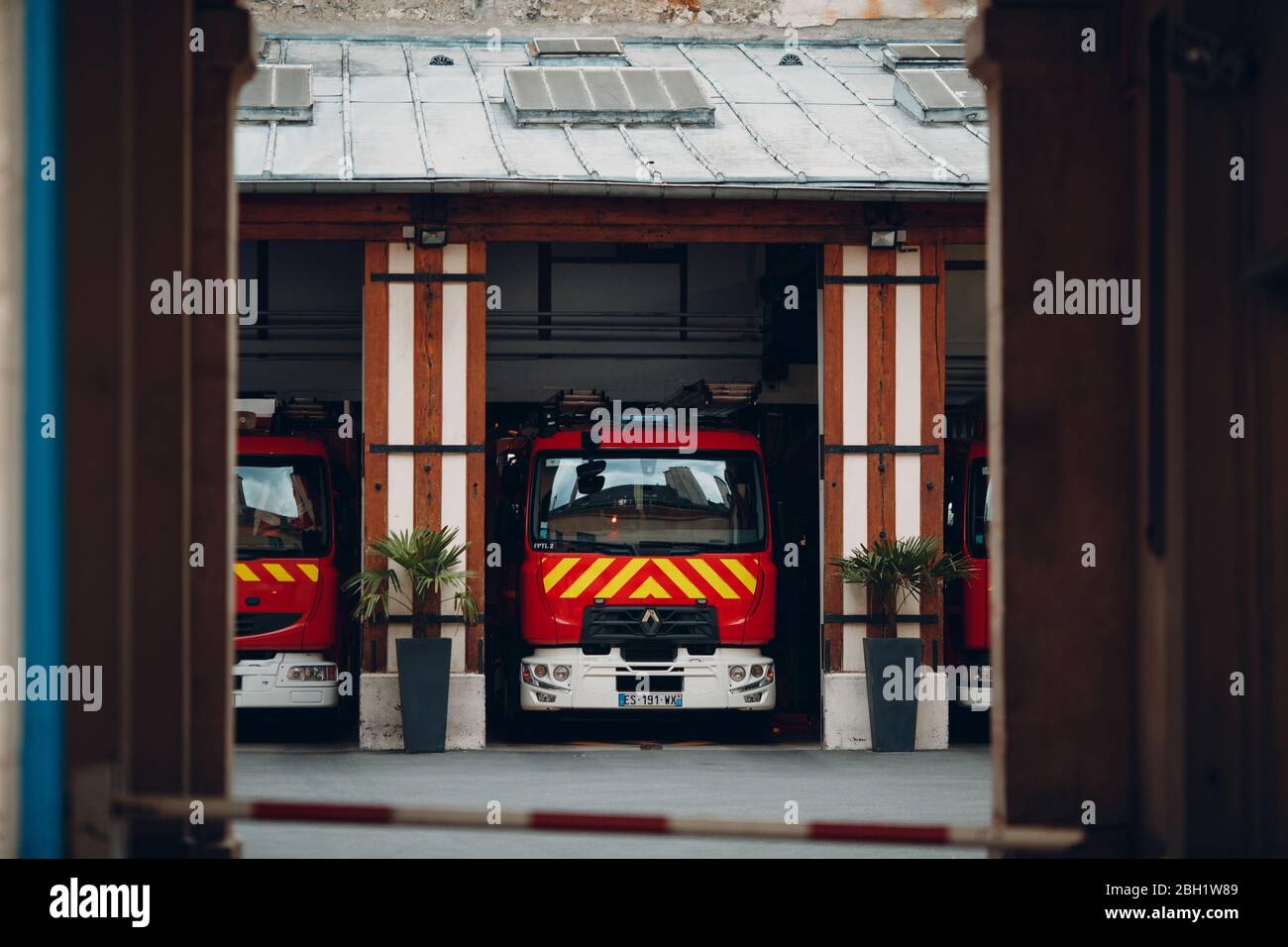 Stationary fire truck hi-res stock photography and images - Alamy