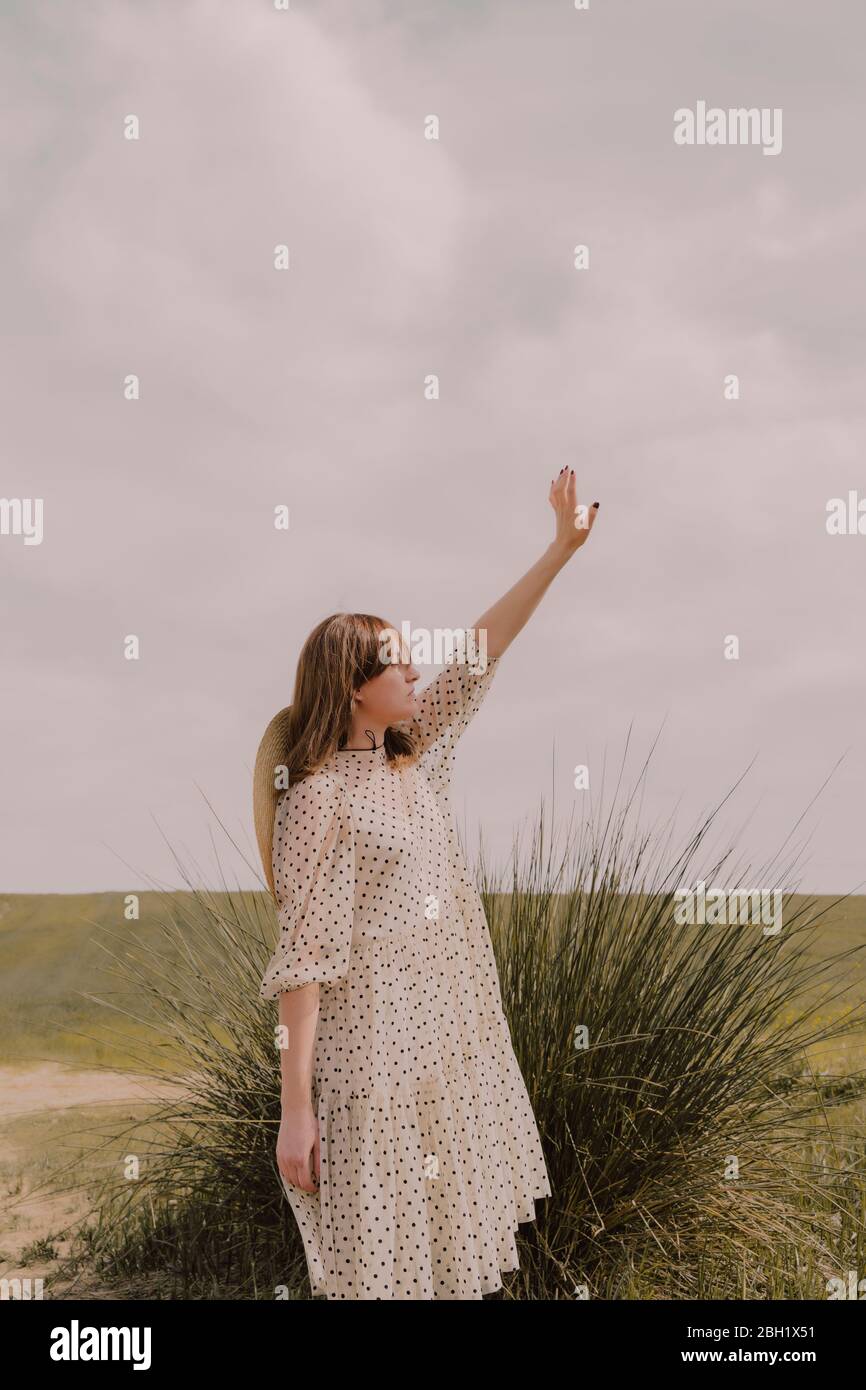 Woman space alone hi-res stock photography and images - Alamy