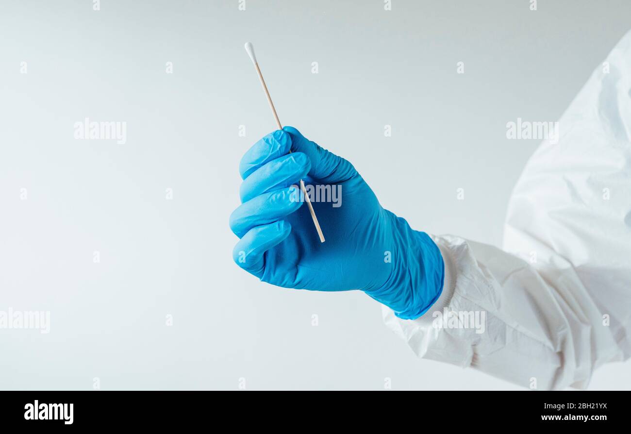 Cotton swab doctor hi-res stock photography and images - Alamy