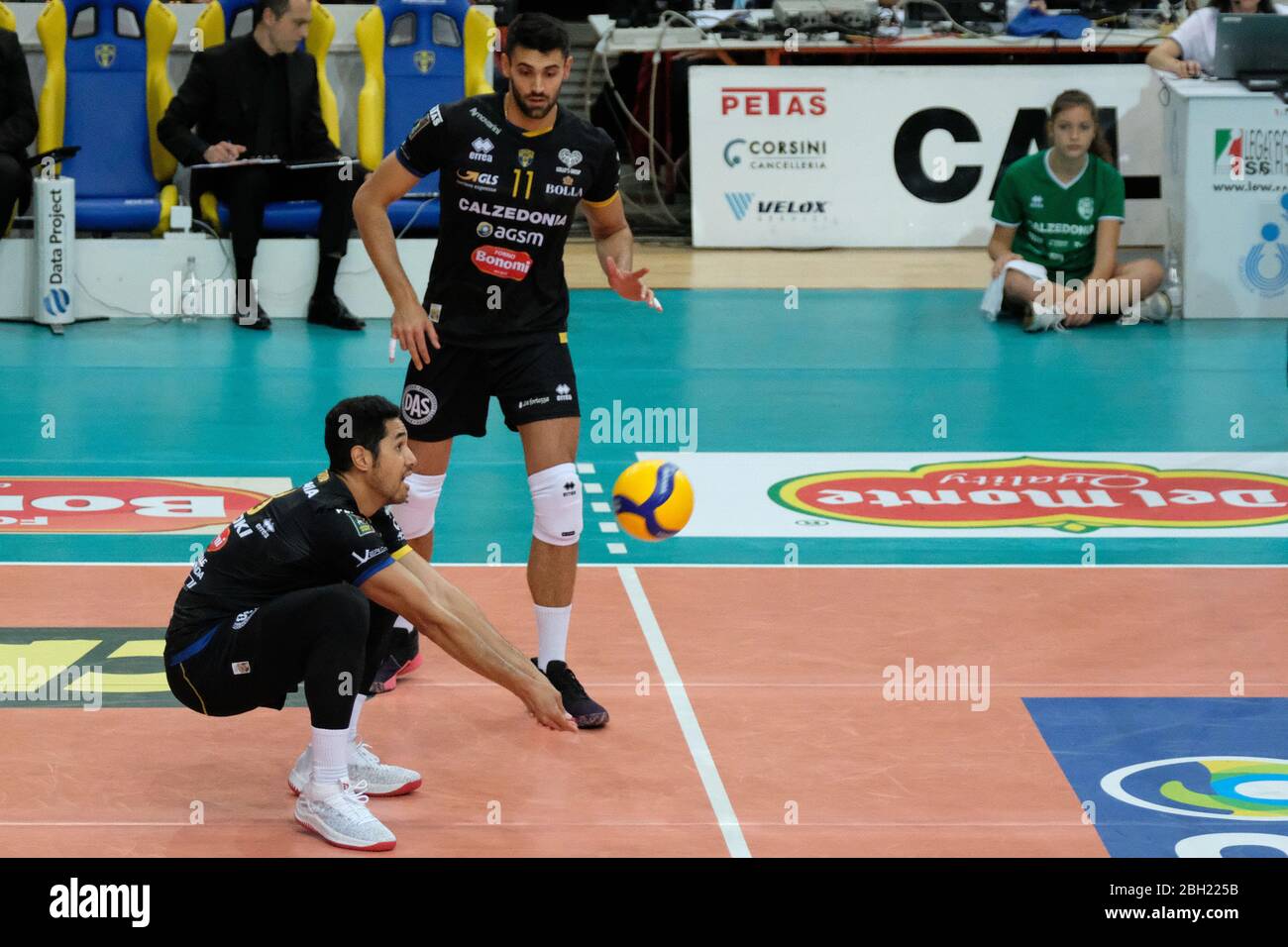 garrett muagututia (18) calzedonia verona during Italian Volleyball  Superlega Serie A season 2019/20, AGSM Forum​, Verona, Italy, 01 Jan 2020  Stock Photo - Alamy