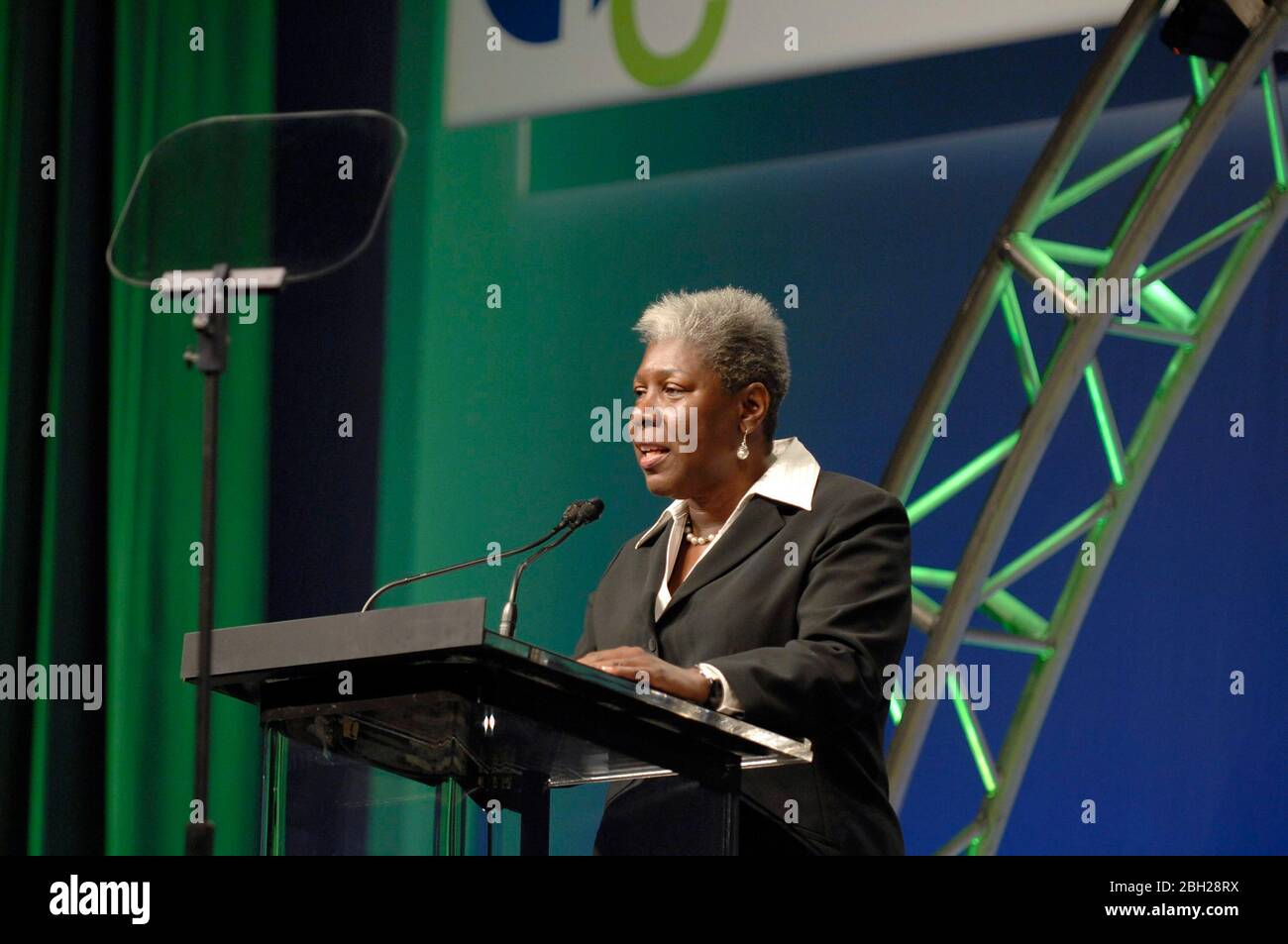 Houston, Texas USA, April 21, 2007: Motivational speaker Dr. Delorese Ambrose addresses businesspeople at a trade association convention about effective communication in personal and professional life . ©Bob Daemmrich Stock Photo