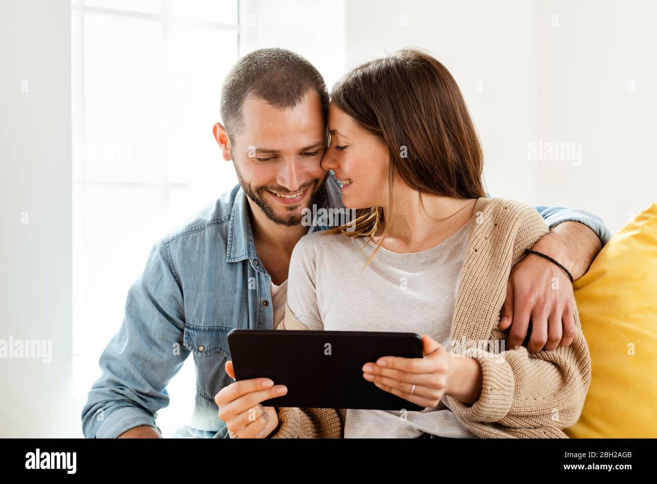 Tablet affectionate hi-res stock photography and images - Alamy