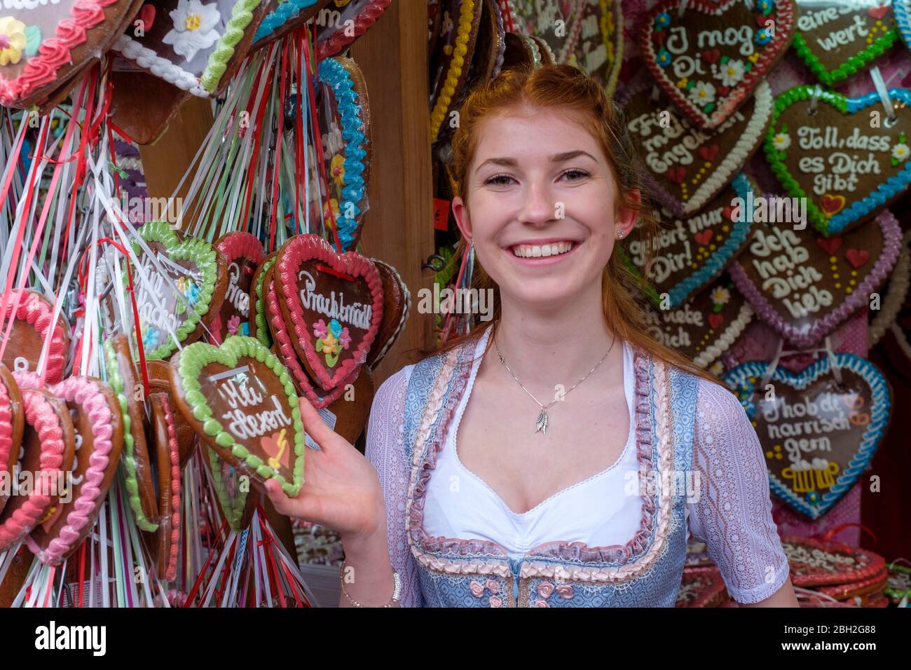 Portrait of happy redheaded teenage girl at Oktoberfest Stock Photo - Alamy