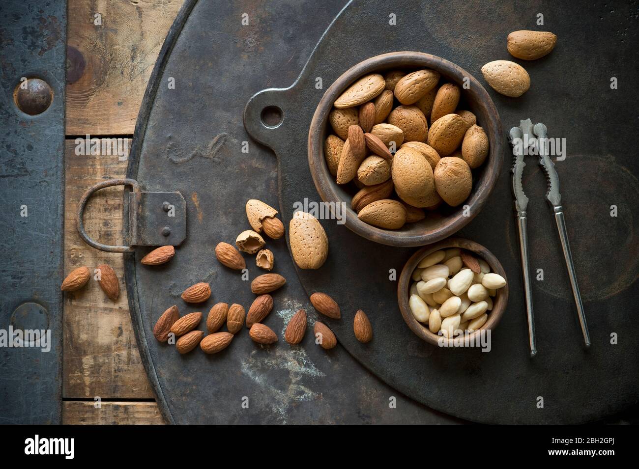 Old fashioned food and drink hi-res stock photography and images - Alamy
