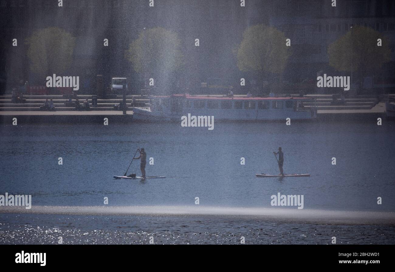 Hamburg stand up paddling hires stock photography and images Alamy