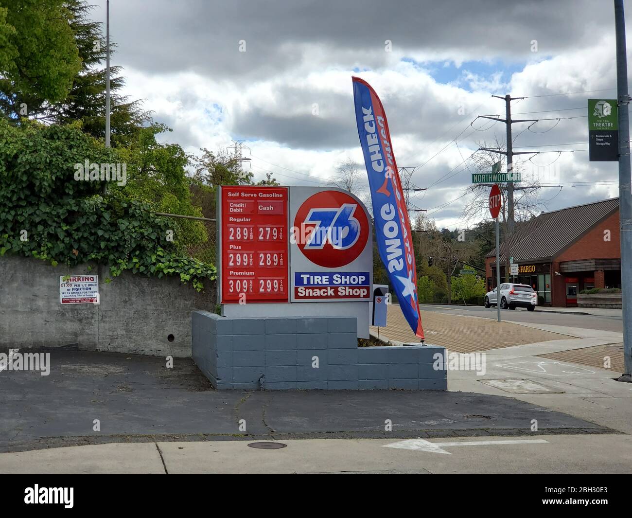 2020 gas prices hires stock photography and images Alamy