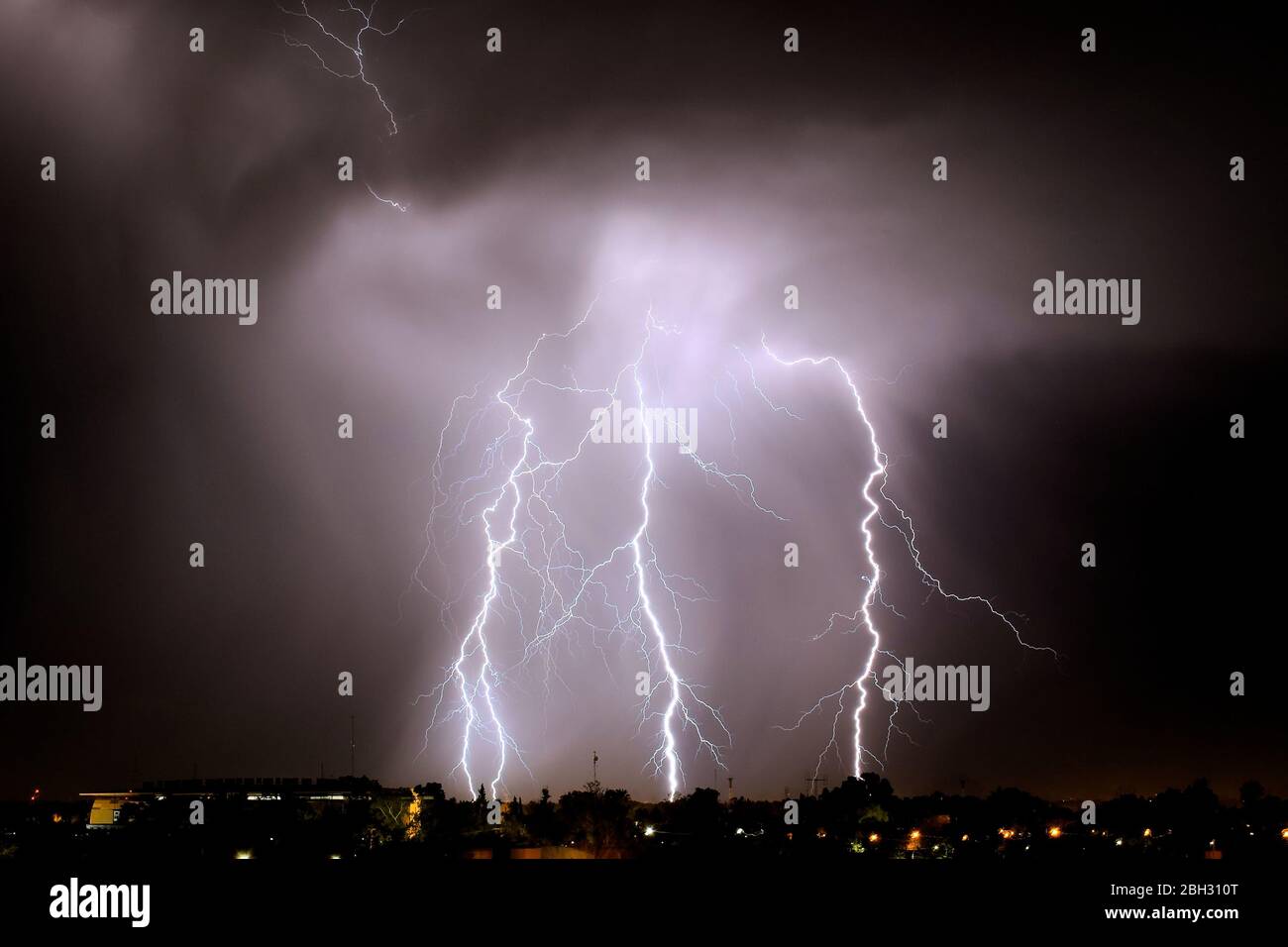 Huge lightning bolt hi-res stock photography and images - Alamy