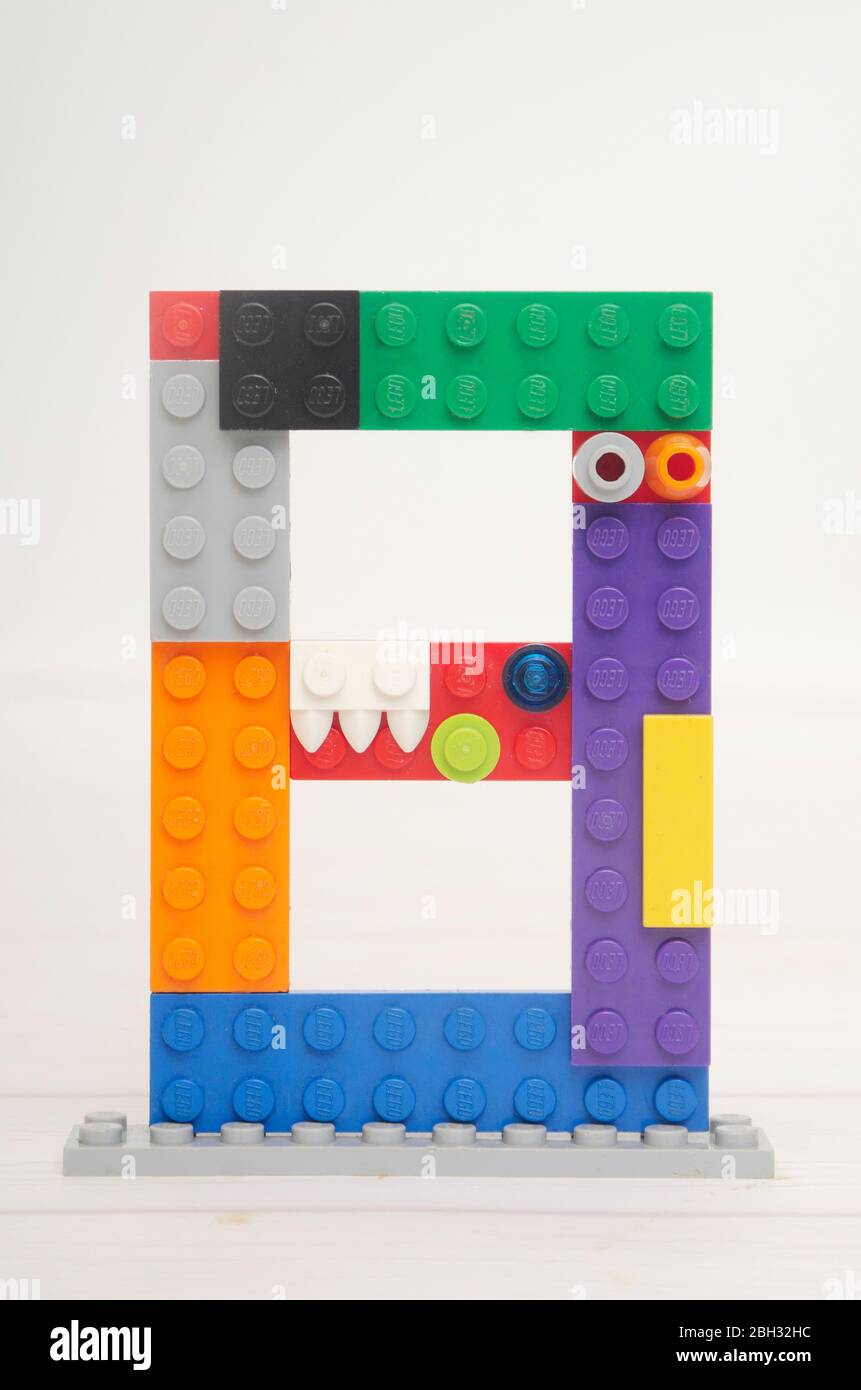 Creating number 8 from Lego Brick Stock Photo - Alamy