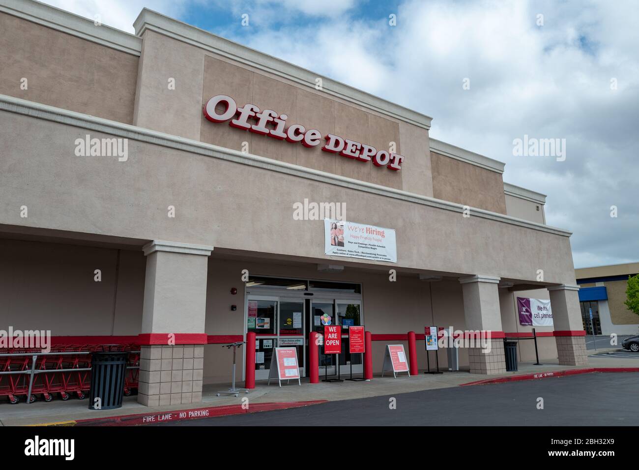 Curb signs hires stock photography and images Alamy