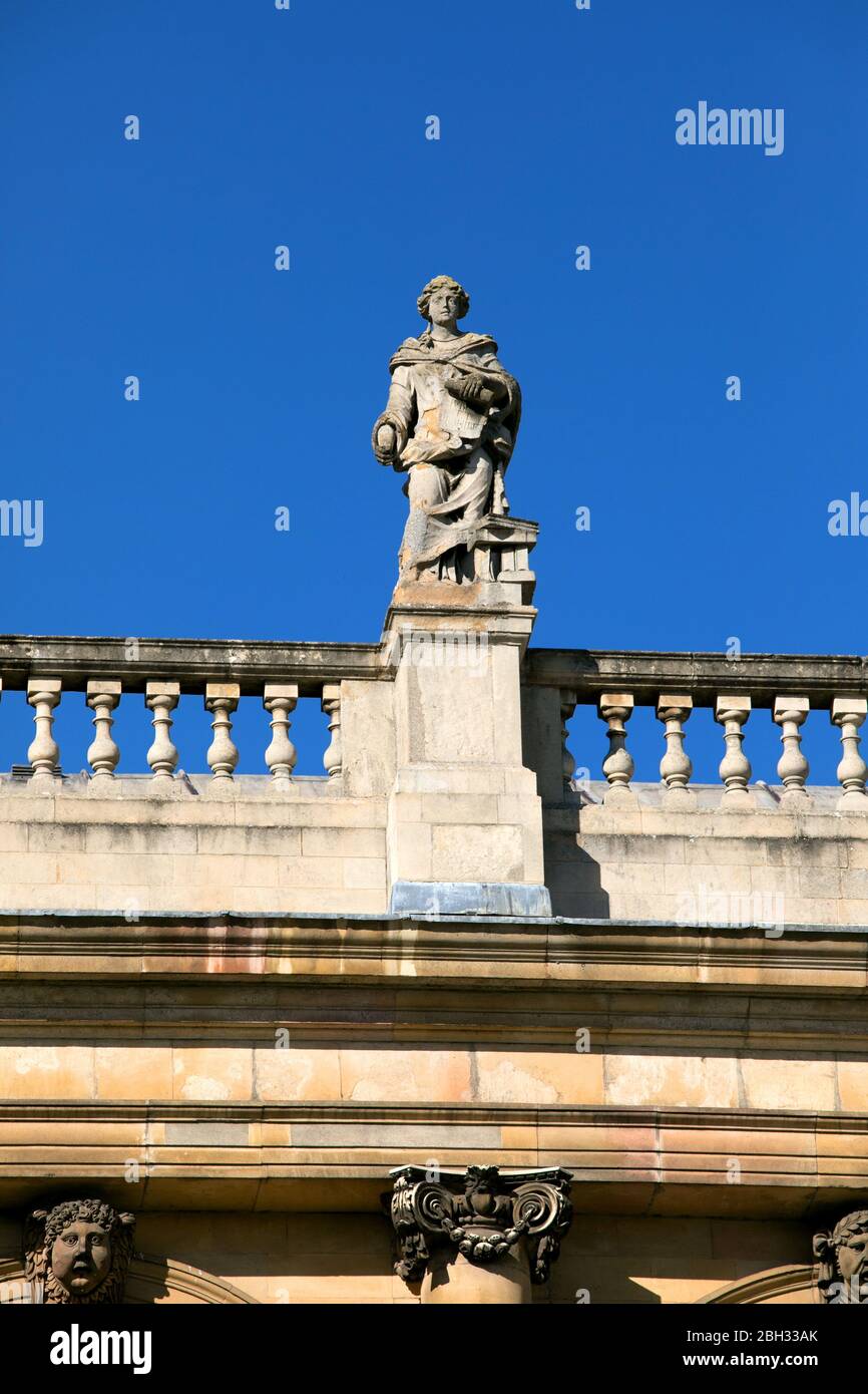Law statue by Gabriel Cibber on top of the Wren Library designed by Christopher Wren, Nevile's Court, 1695, Trinity College, Cambridge, England Stock Photo