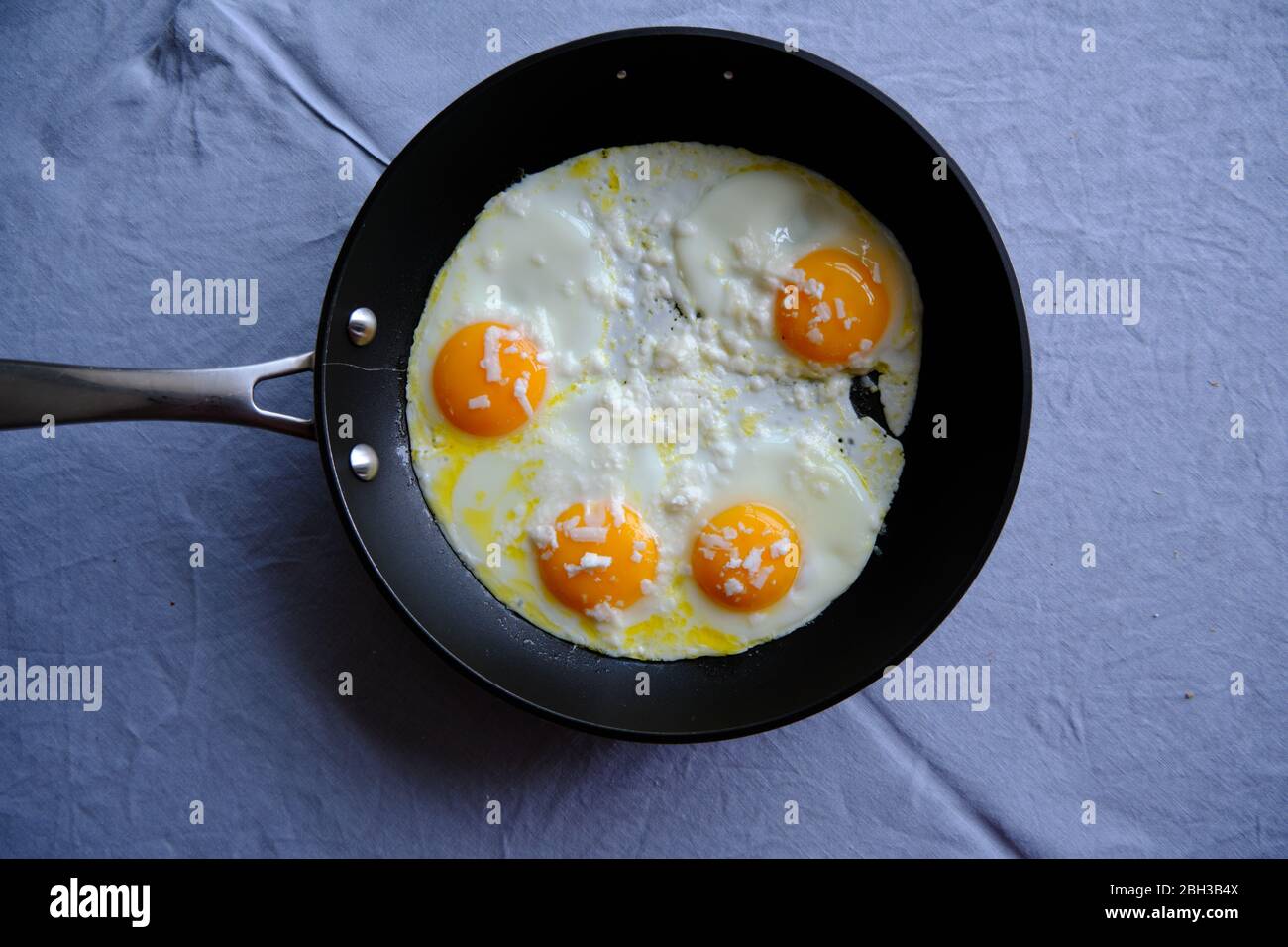 Sunny side up eggs hires stock photography and images Alamy