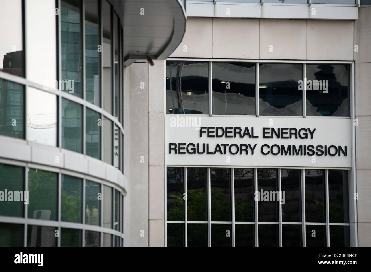 Washington, USA. 23rd Apr, 2020. A general view of the Federal Energy Regulatory Commission (FERC) in Washington, DC on April 23, 2020 amid the Coronavirus pandemic. After extended negotiations over an additional $500 billion in stimulus funding in response to the ongoing COVID-19 outbreak, the U.S. Congress is set send another economic relief bill to President Trump to sign into law after a House vote later today. (Graeme Sloan/Sipa USA) Credit: Sipa USA/Alamy Live News Stock Photo