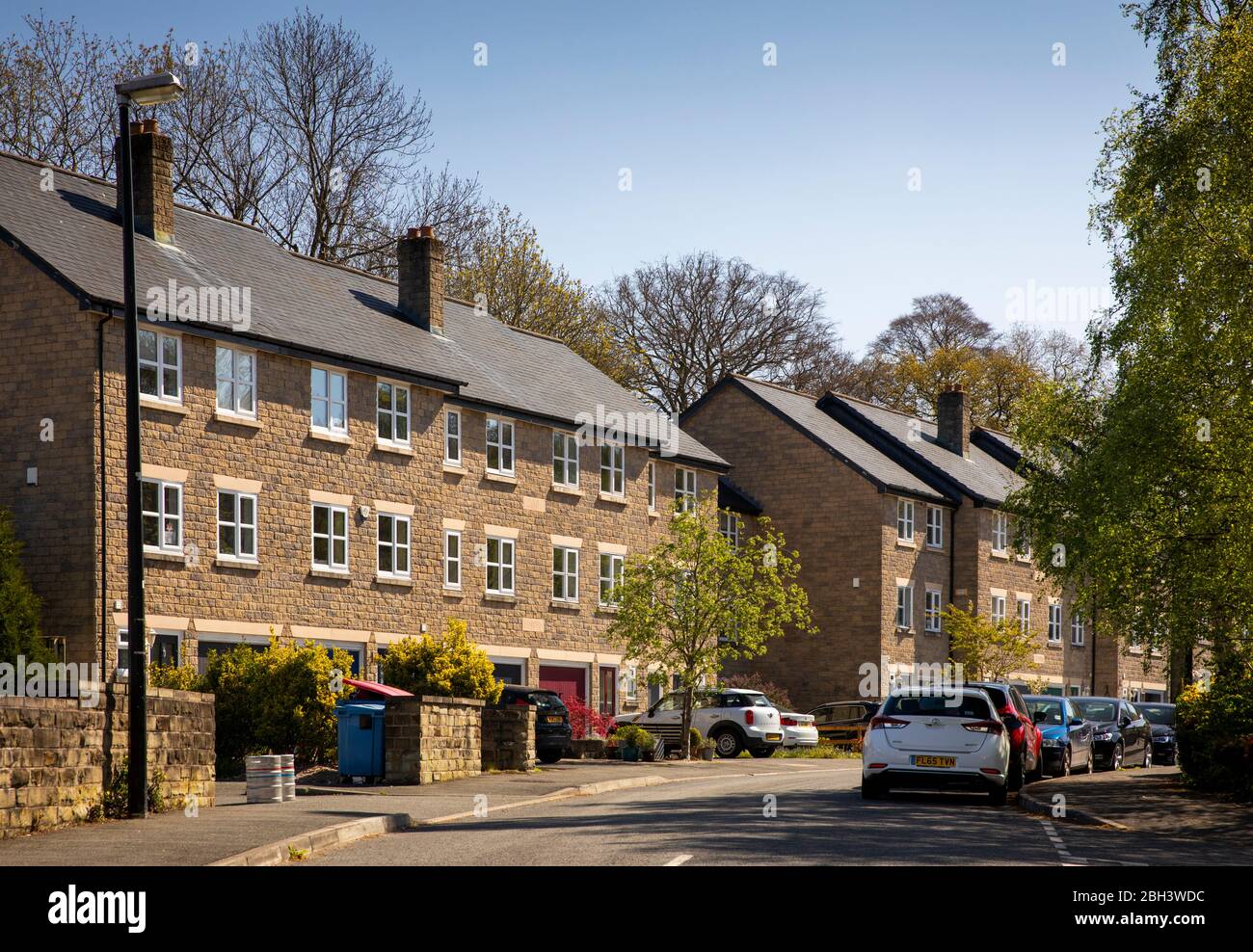 UK, England, Cheshire, Bollington, Ingersley Vale, new housing on former industrial site beside Shrigley Dyers Stock Photo