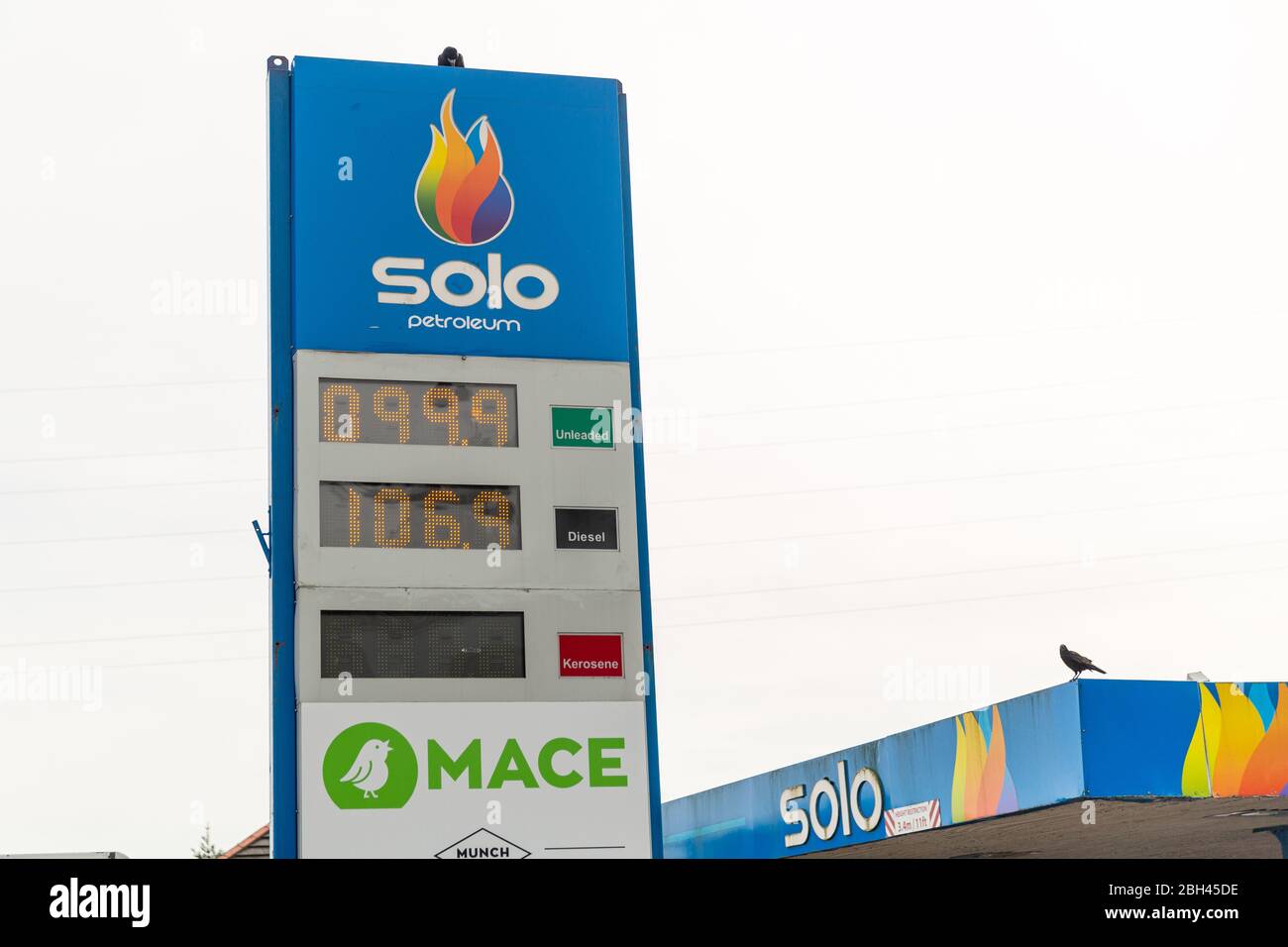 Solo petrol hires stock photography and images Alamy