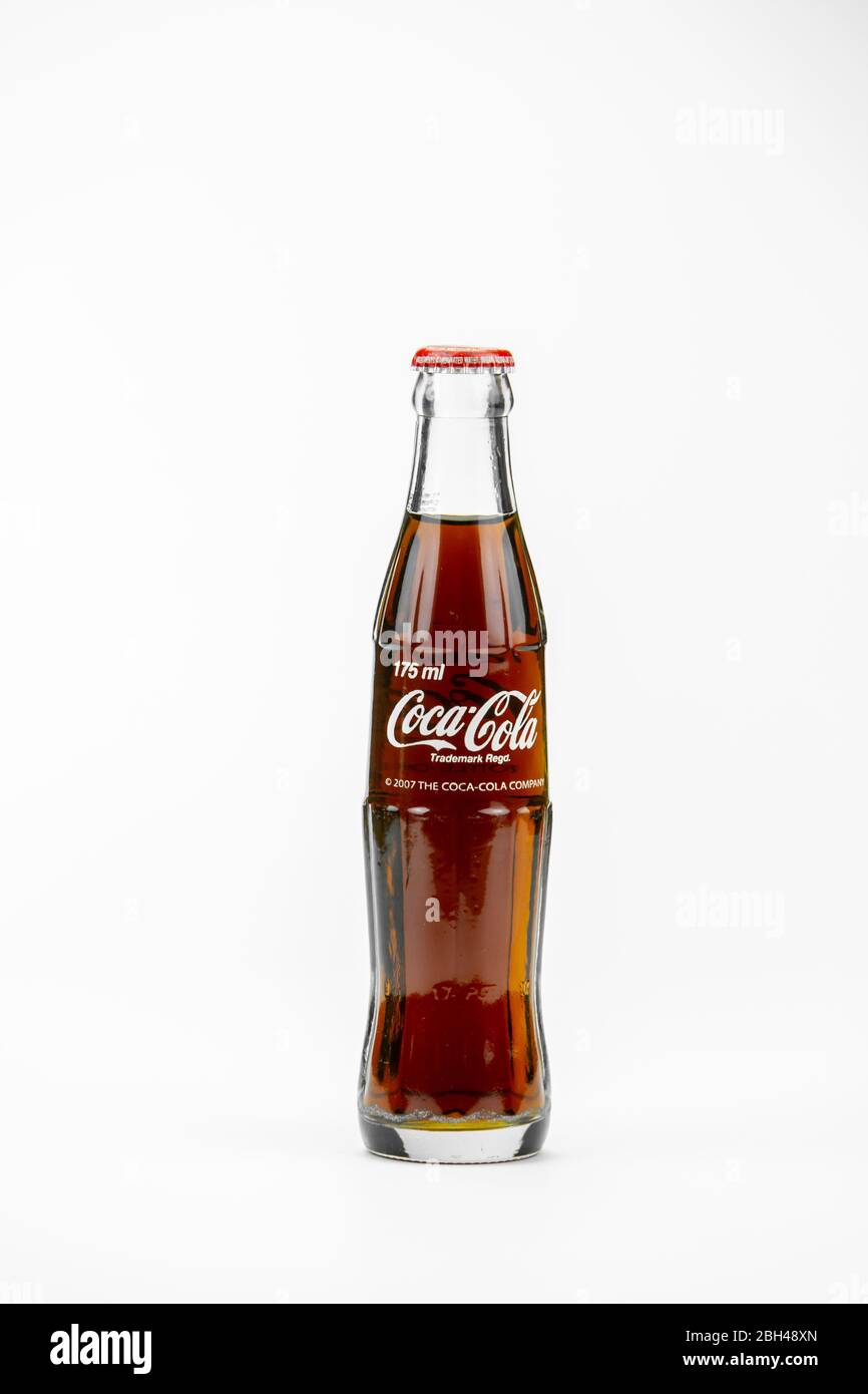 Atlanta, Georgia, USA  April 1, 2020: nostalgic rare contour glass bottle  of Coca Cola from USA Stock Photo - Alamy