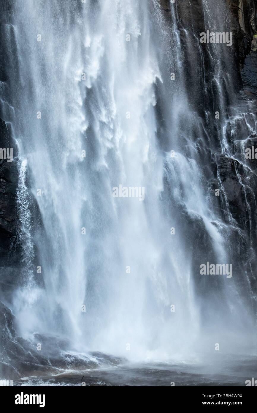 Skjervsfossen waterfall falling blur water close vertical wallpaper ...