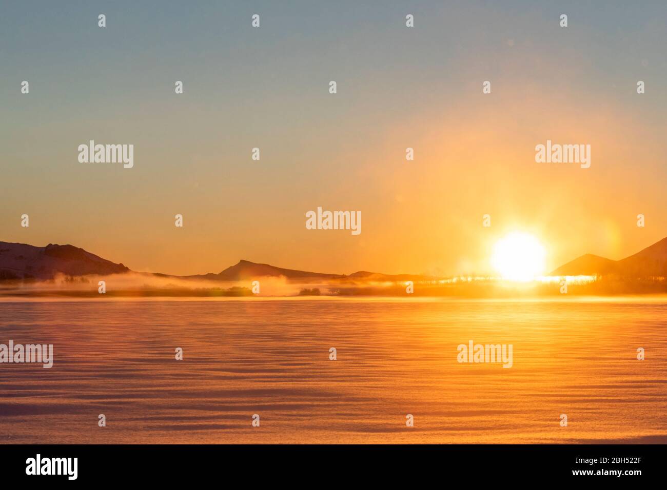 Field sunrise snow hi-res stock photography and images - Alamy