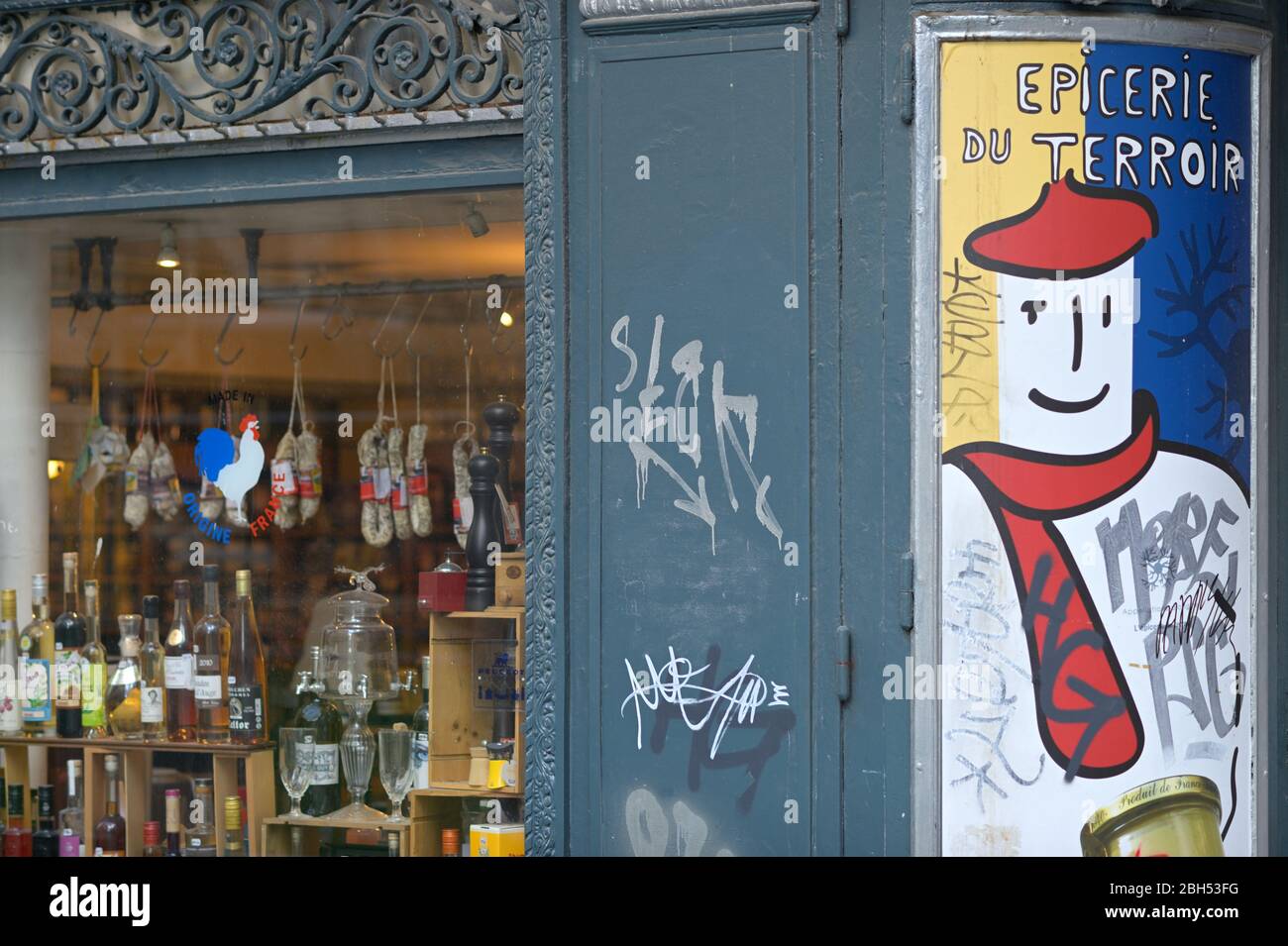 L' Epicerie du Terroir (Rue Lepic), Paris FR Stock Photo