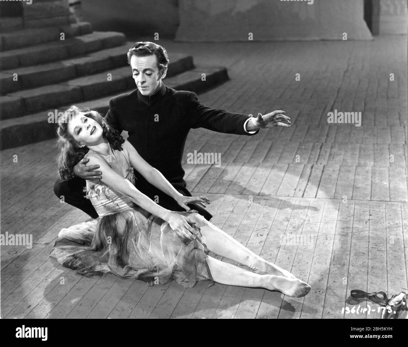 MOIRA SHEARER and ROBERT HELPMANN perform #39 #39 The Red Shoes #39 #39 Ballet in MOIRA SHEARER and ROBERT HELPMANN perform #39 #39 The Red Shoes #39 #39 Ballet in