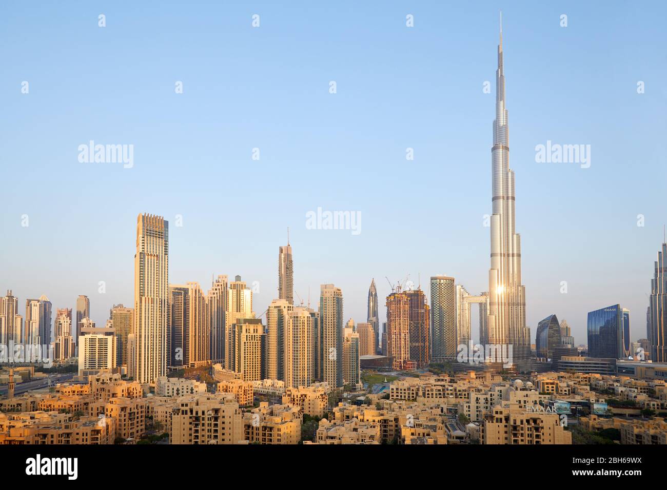 DUBAI, UNITED ARAB EMIRATES - NOVEMBER 19, 2019: Burj Khalifa skyscraper and Dubai city view in a sunny morning Stock Photo