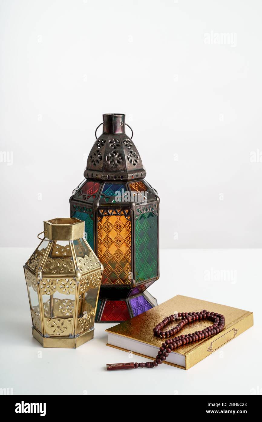 Arabic candle lantern with holy quran, Ramadan kareem background Stock  Photo - Alamy