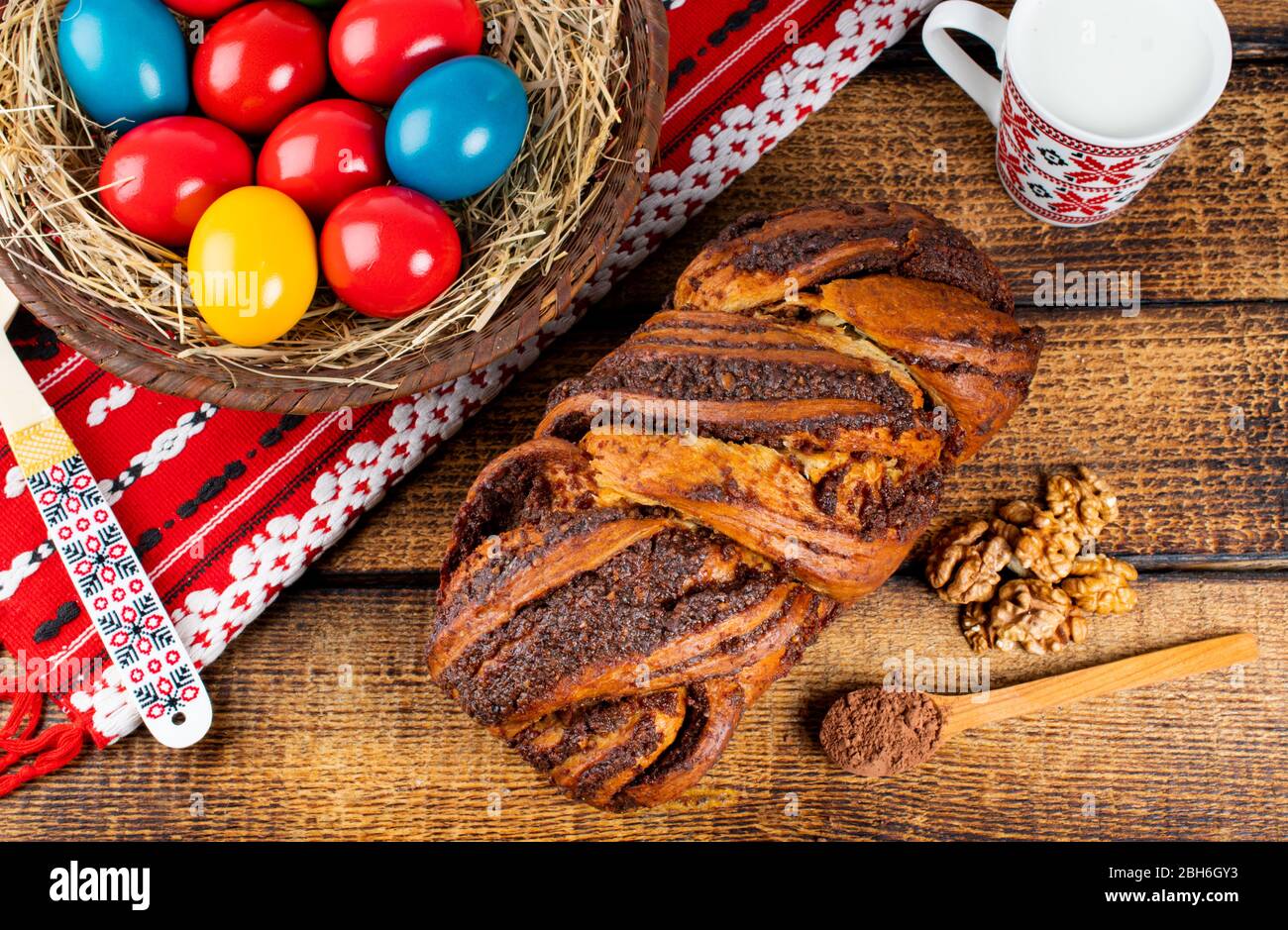 Traditional Romanian Easter Table With And Meaning Sweetbread And Matzo An Unleavened Flat Bread That Is Part Of Jewish Cuisine And Forms An Integral Stock Photo Alamy