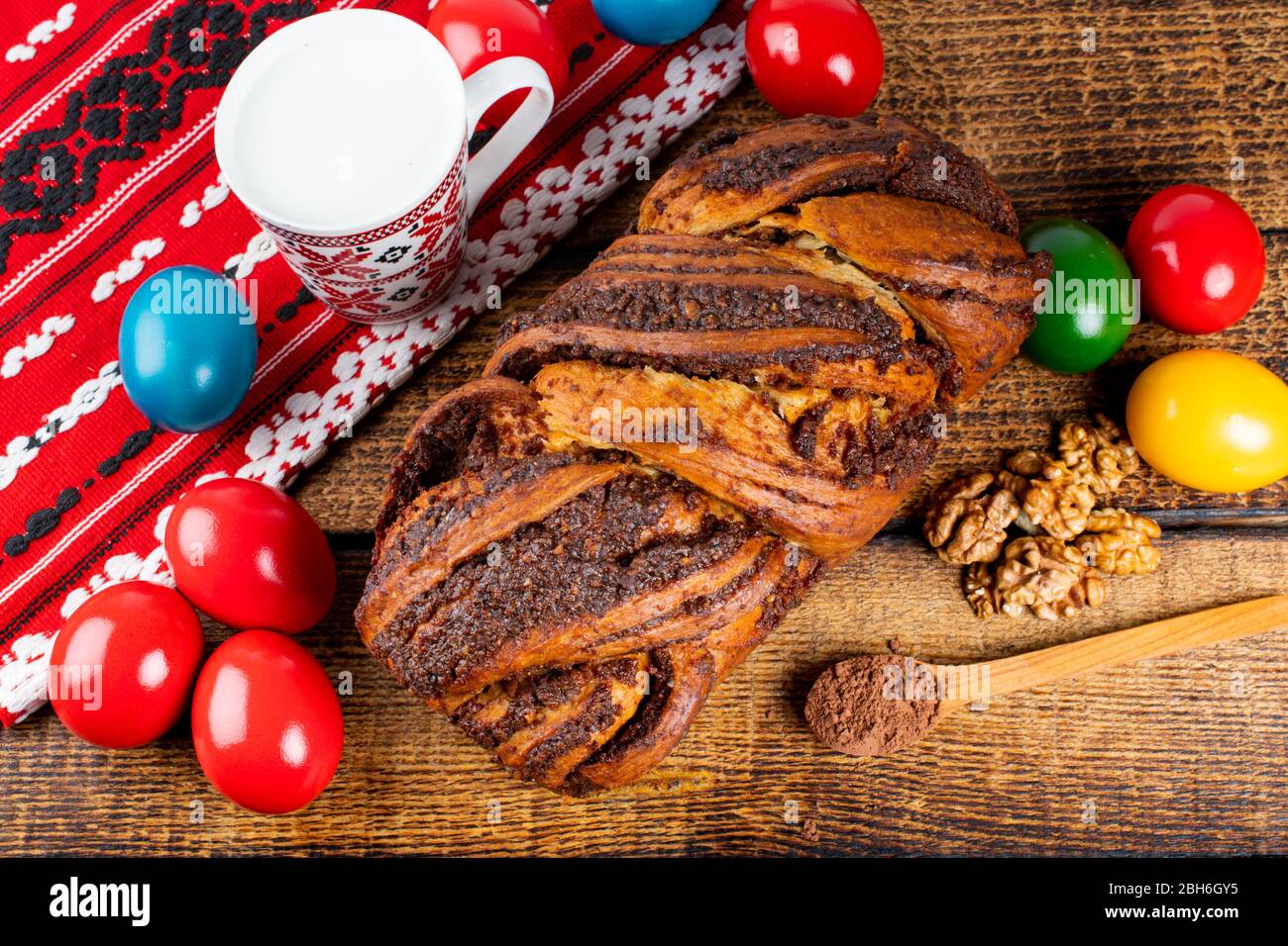 Traditional Romanian Easter Table With And Meaning Sweetbread And Matzo An Unleavened Flat Bread That Is Part Of Jewish Cuisine And Forms An Integral Stock Photo Alamy