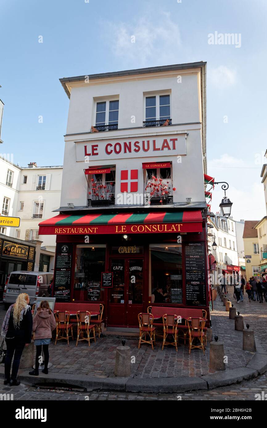 Cafe Bar, Montmartre, Paris, France on a sunny February day Stock Photo