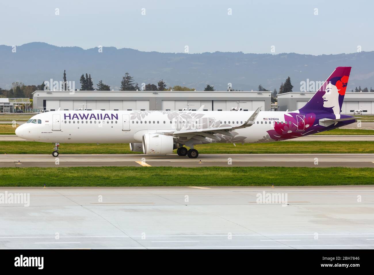 Hawaiian a321 aircraft hi-res stock photography and images - Alamy