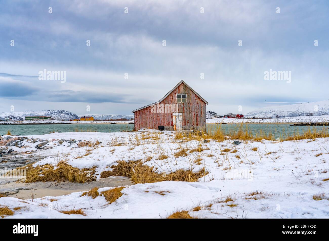 idyllic winter landscape on Sommarøy Archipelago idyllic winter landscape on Sommarøy Archipelago in northern Norway, near Tromsoe Stock Photo