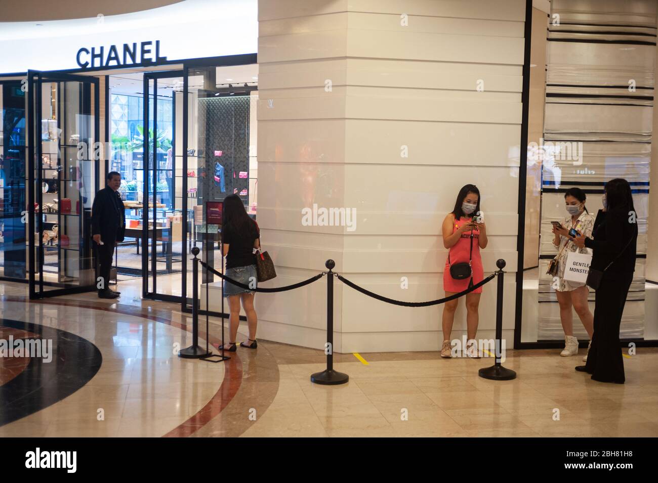 Feel The Magic Of Chanel At Takashimaya Shopping Centre - BAGAHOLICBOY