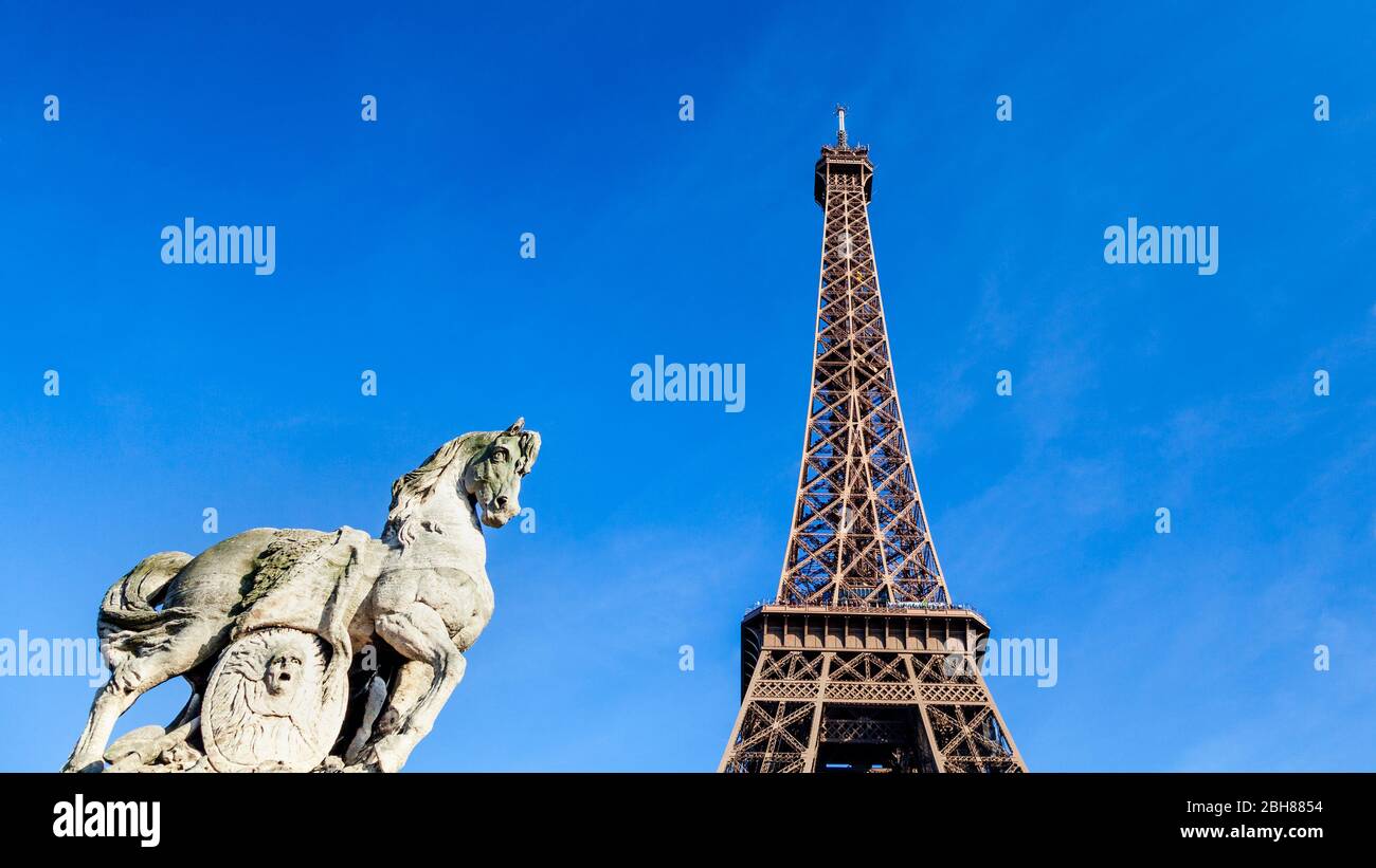 The Gallic warrior sculpture by Antoine-Augustin Préault on the Pont d'Iéna with the Eiffel Tower in the background, Paris Stock Photo