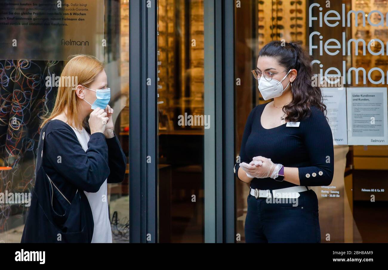 24.04.2020, Essen, North Rhine-Westphalia, Germany - From Monday 27 April, the obligation to wear a mask will apply in NRW when shopping and on buses Stock Photo