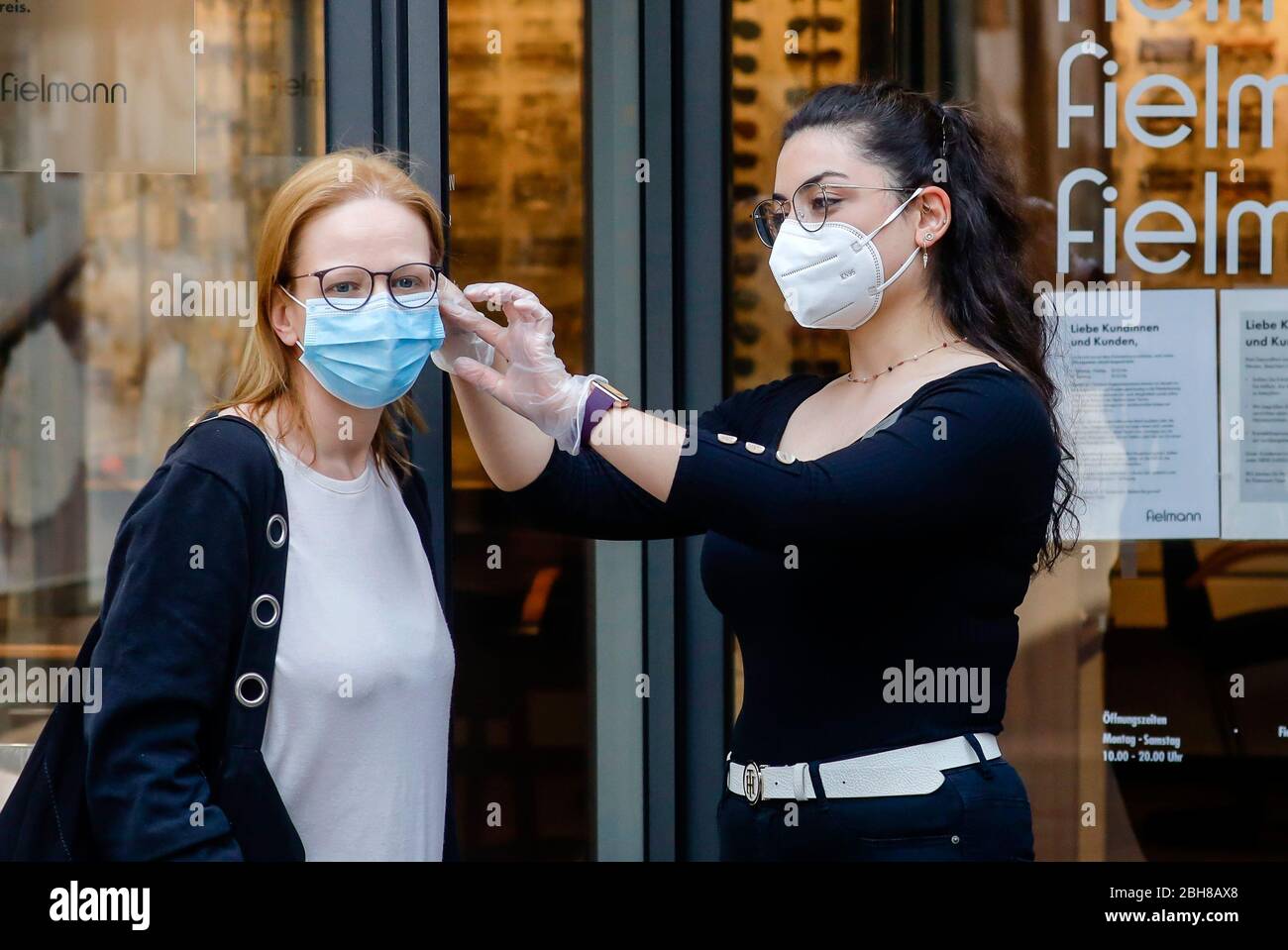 24.04.2020, Essen, North Rhine-Westphalia, Germany - From Monday 27 April, the obligation to wear a mask will apply in NRW when shopping and on buses Stock Photo