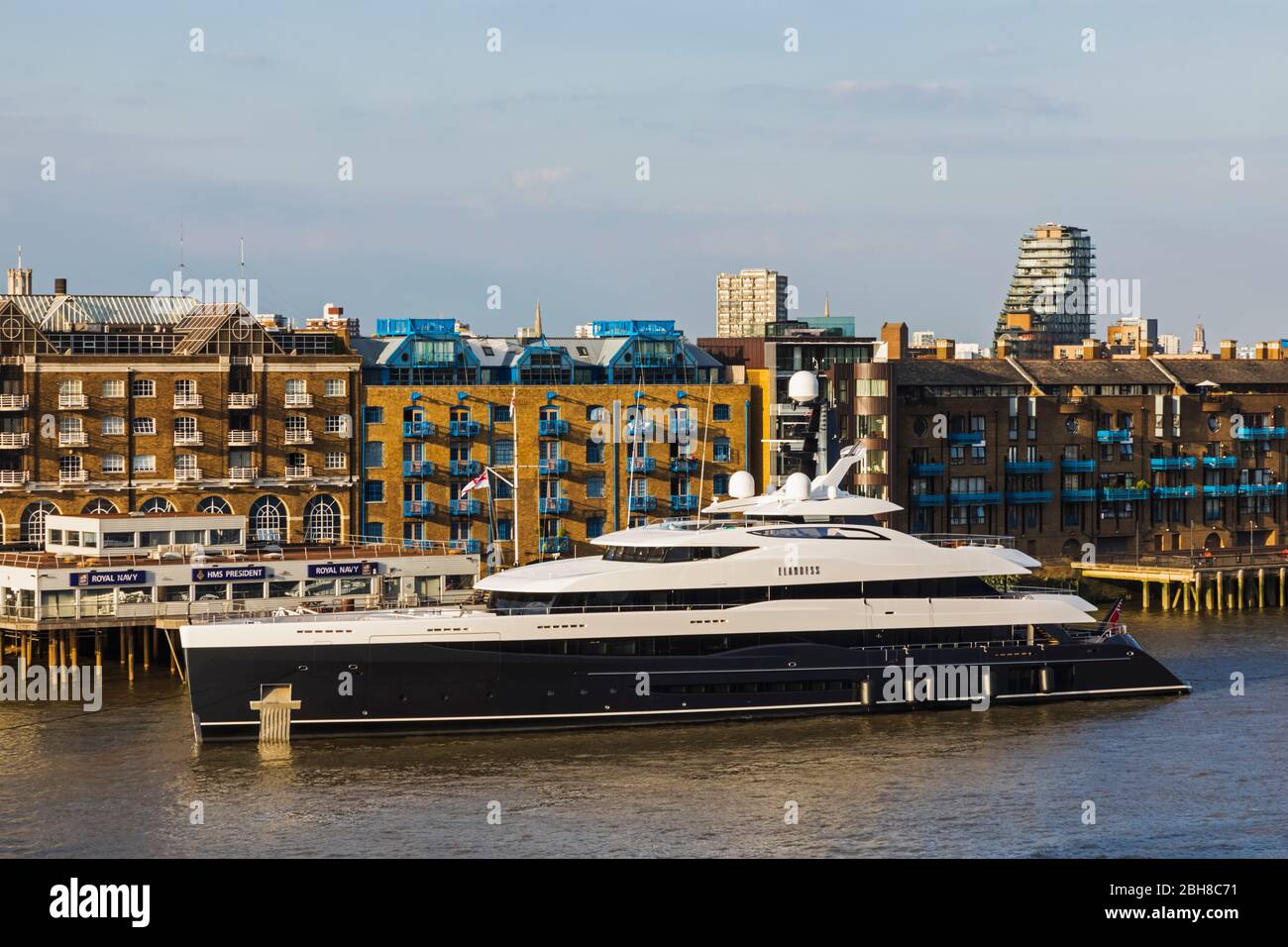 England, London, Luxury Motor Yacht Elandess Owned by Businessman Lloyd Dorfman at Anchor in The Thames near Tower Bridge Stock Photo