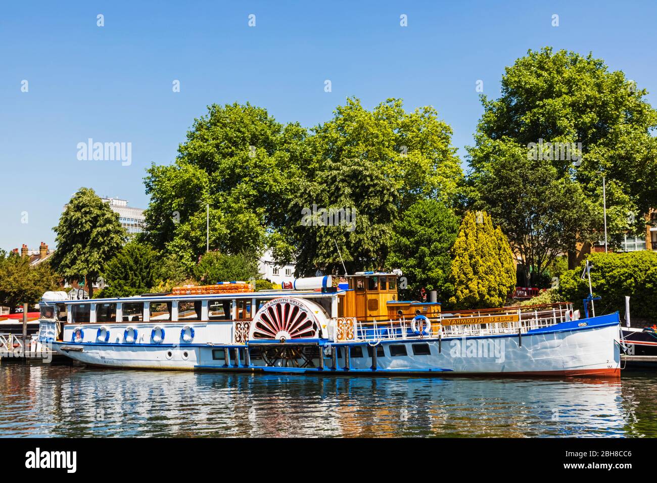 Thames paddle steamer boat hires stock photography and images Alamy