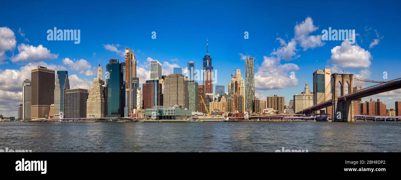 USA, New York City, Manhattan, Downtown Skyline, East River, Panorama, Brooklyn Bridge Stock Photo