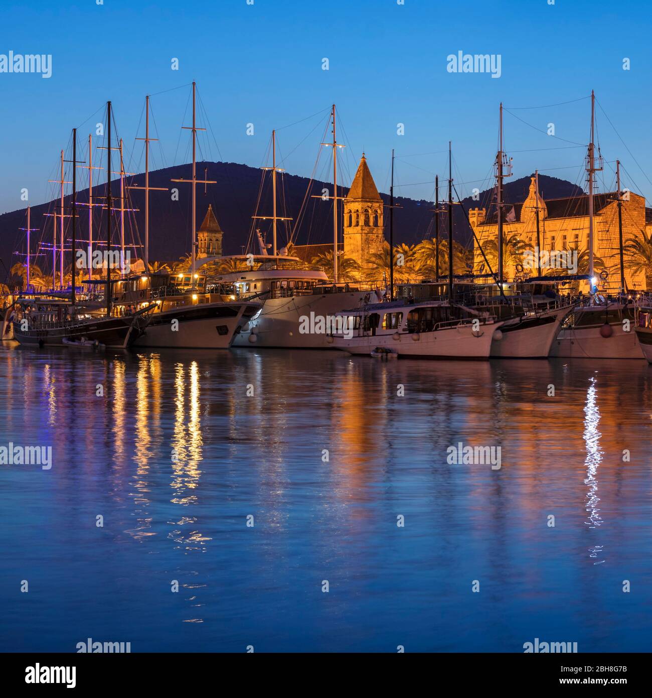 Altstadt Stari Grad von Trogir, UNESCO Weltkulturerbe, Dalmatien, Kroatien Stock Photo