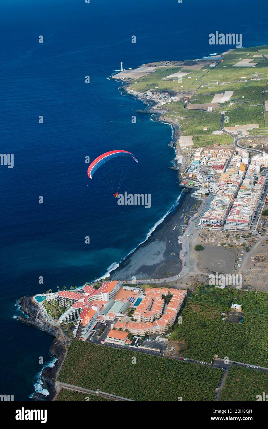 Paraglider over the west coast of La Palma, Canary Island, Spain Stock Photo