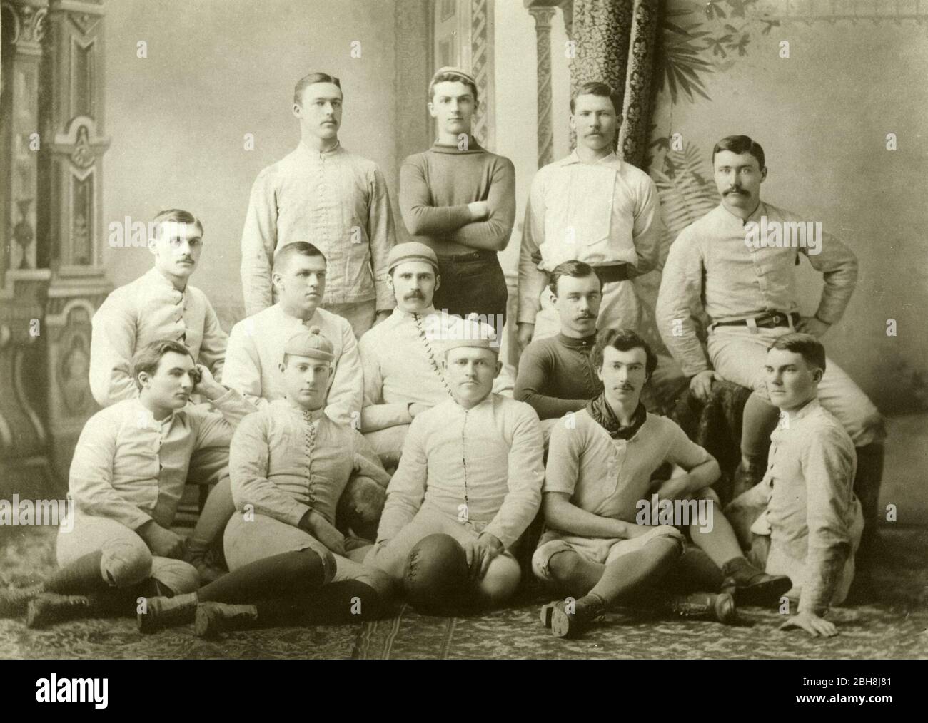 Old fashioned sportsmen hi-res stock photography and images - Alamy